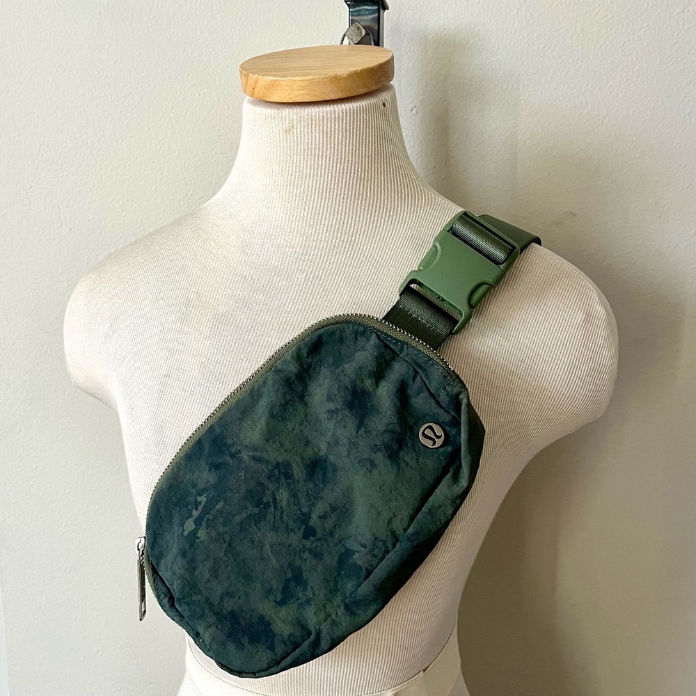 lululemon athletica Olive Green Crossbody Belt Bag